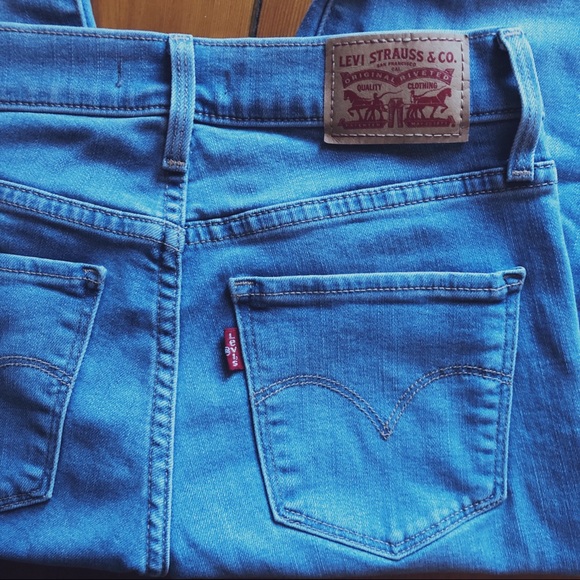 Levi’s Jeans - Picture 3 of 5